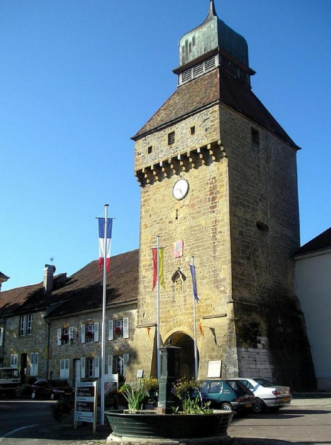 Hotel Les Remparts Nozeroy Exteriör bild